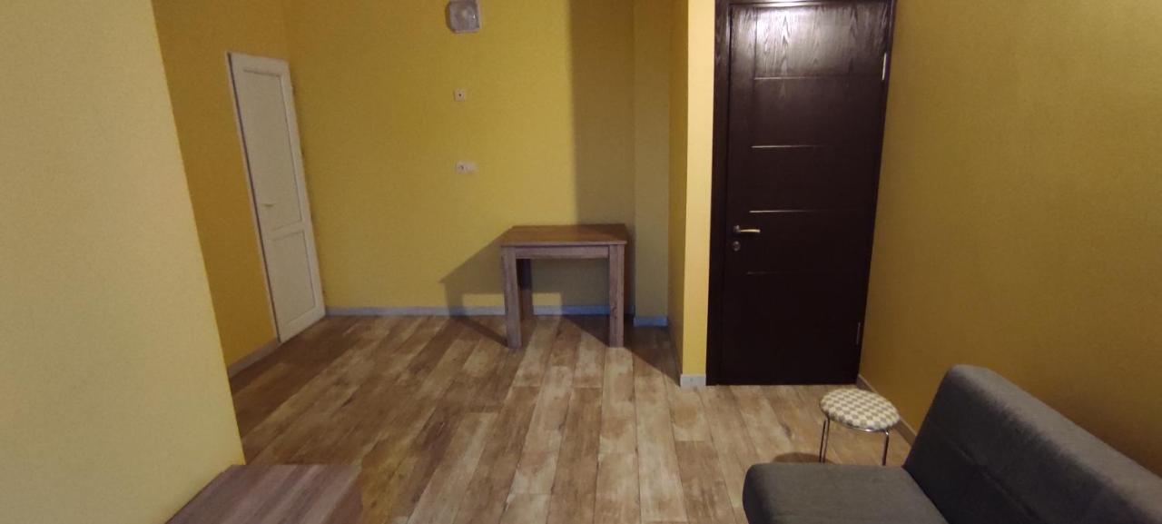 Femily Hotel In Batumi Mareti Str 2 Exterior foto