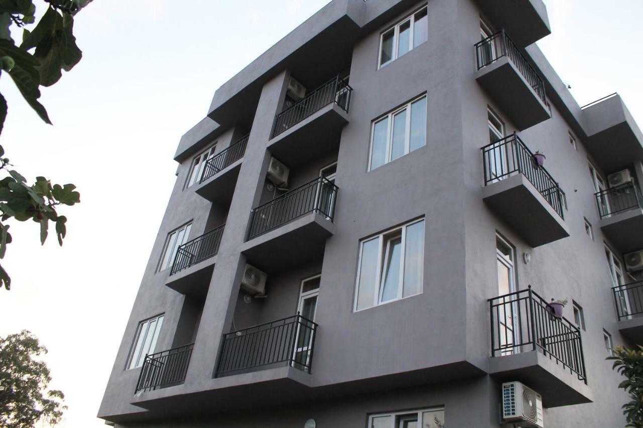 Femily Hotel In Batumi Mareti Str 2 Exterior foto